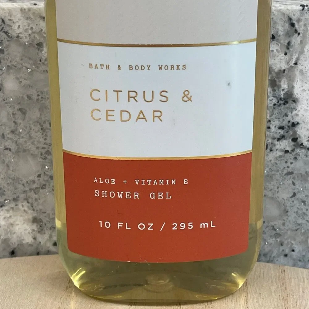 Bath & Body Works Shower Gel 10 oz. CITRUS & CEDAR Aloe + Vitamin E